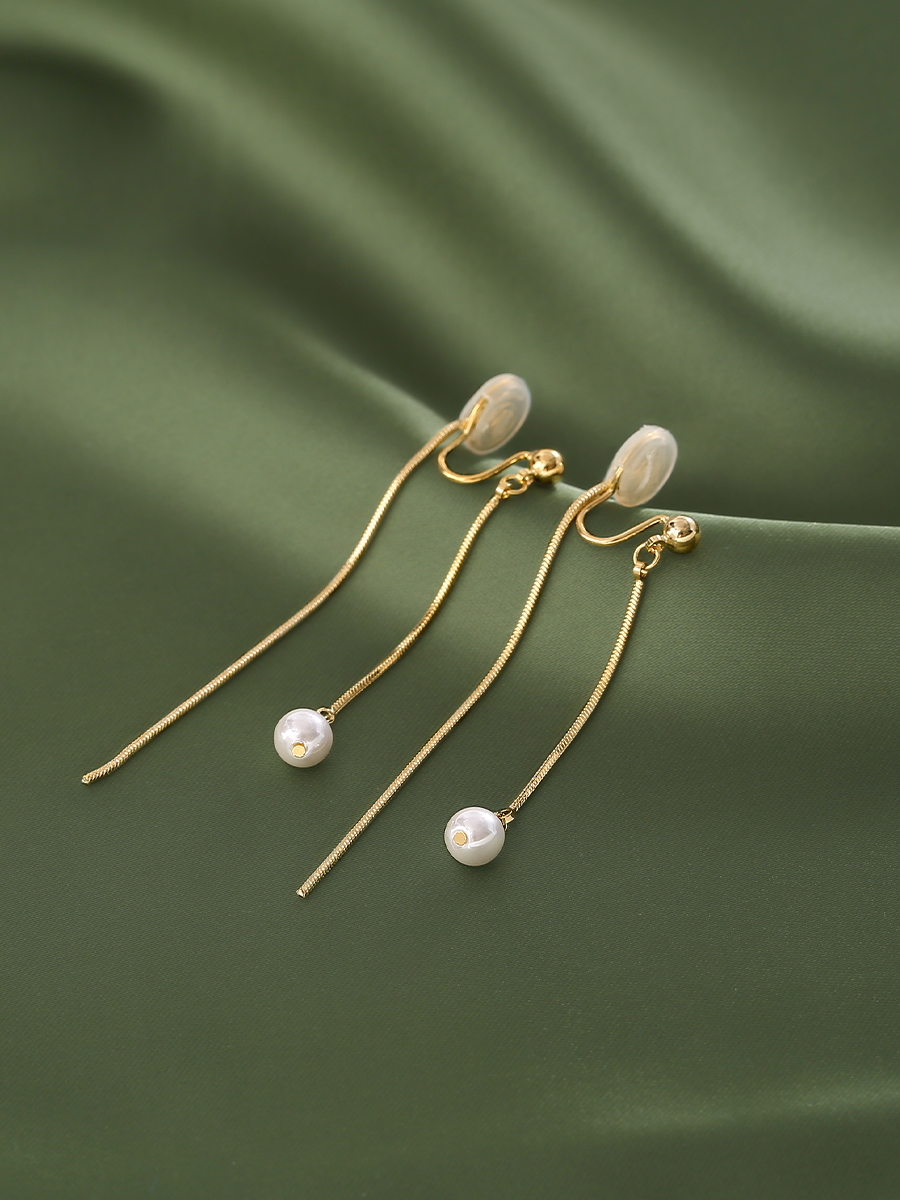 Long Pearl Tassel Ear Clips - Luxury High-End Earrings for Women, Flattering Round Face Design, No Ear Holes, Chic Style Long Pearl Tassel Ear Clips - Luxury High-End Earrings for Women, Flattering Round Face Design, No Ear Holes, Chic Style