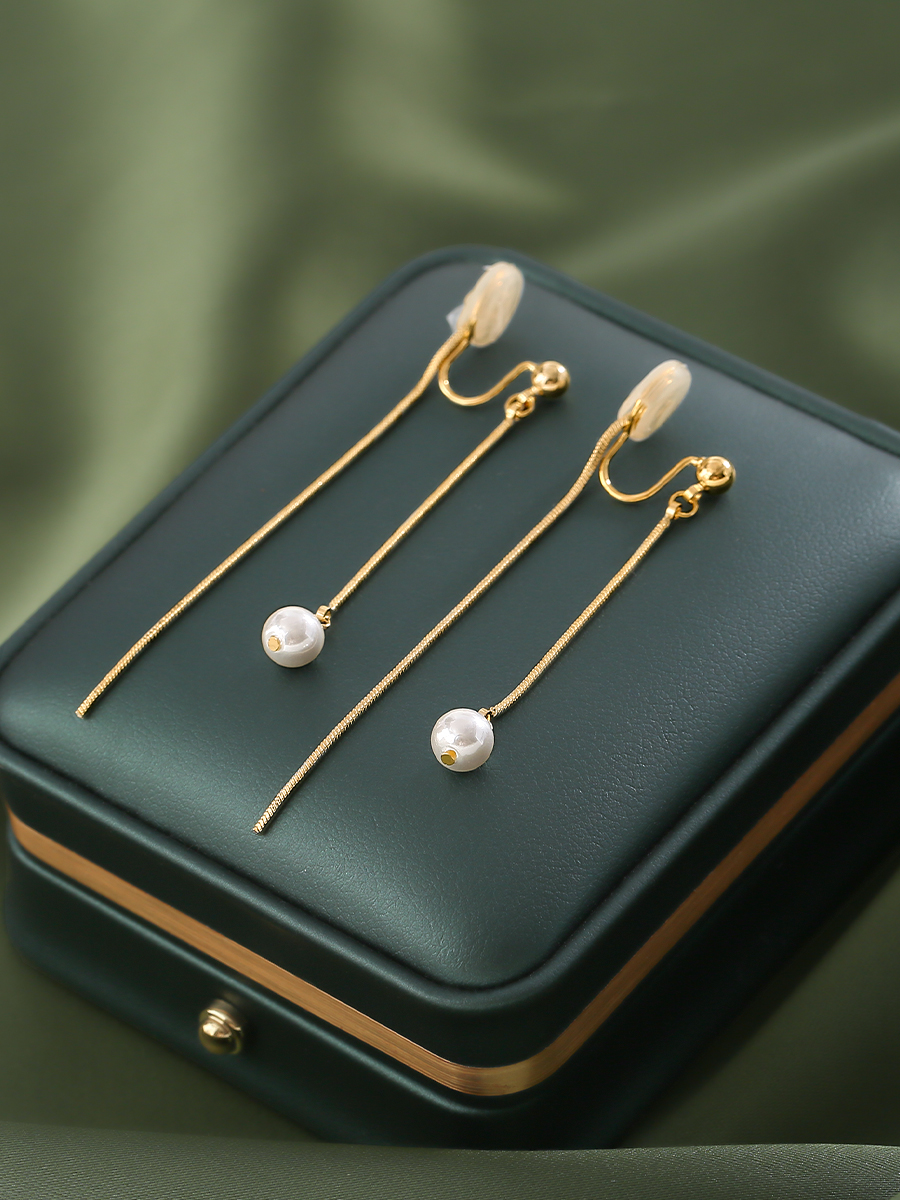 Long Pearl Tassel Ear Clips - Luxury High-End Earrings for Women, Flattering Round Face Design, No Ear Holes, Chic Style Long Pearl Tassel Ear Clips - Luxury High-End Earrings for Women, Flattering Round Face Design, No Ear Holes, Chic Style