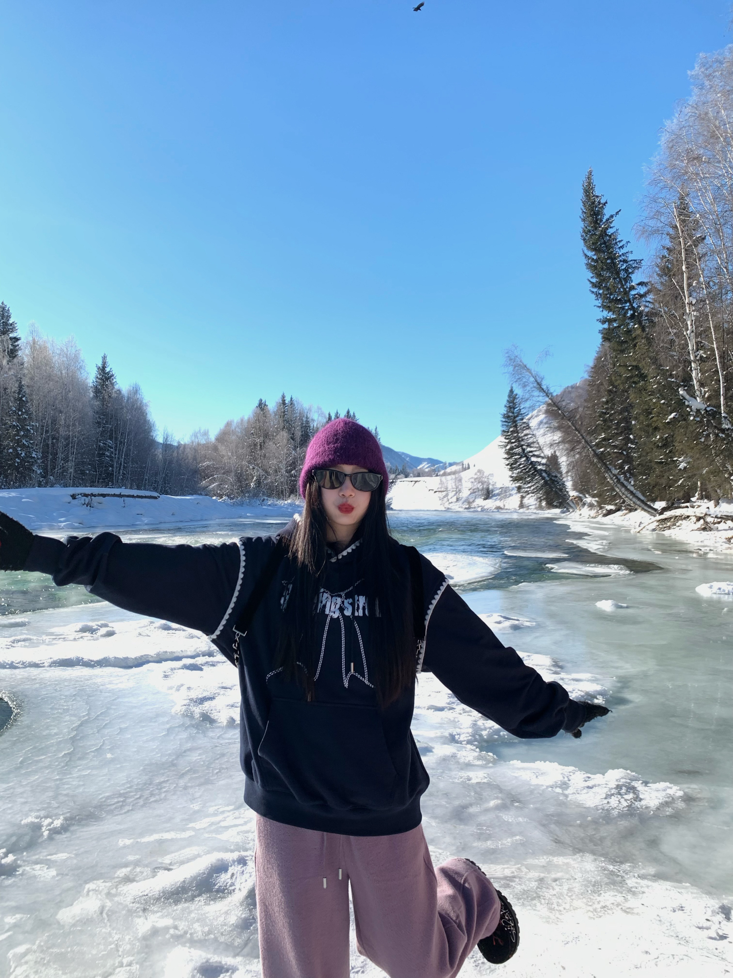 Loose Color-Blocking Crochet Edge Hoodie - Exclusive Original Design for Women, Trendy Casual Wear, Perfect for Dawn to Dusk Style Loose Color-Blocking Crochet Edge Hoodie - Exclusive Original Design for Women, Trendy Casual Wear, Perfect for Dawn to Dusk Style