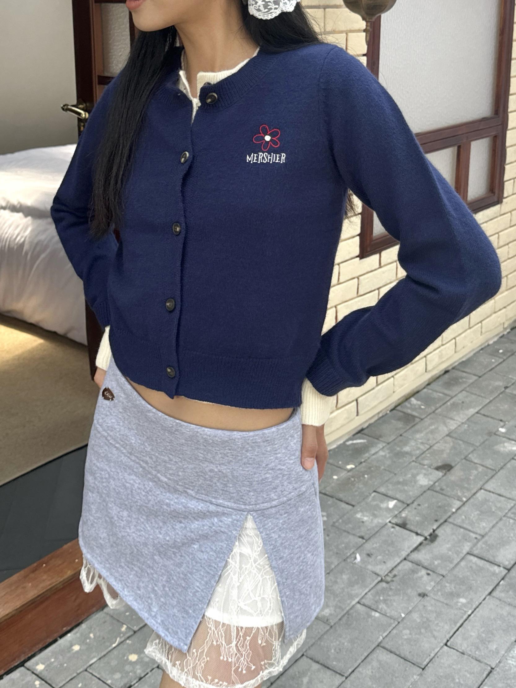 Loose Retro Color-Block Knitted Cardigan Jacket Top for Women - Embroidered Letter Design, Y2K Style, Cool & Trendy Layering Piece Loose Retro Color-Block Knitted Cardigan Jacket Top for Women - Embroidered Letter Design, Y2K Style, Cool & Trendy Layering Piece