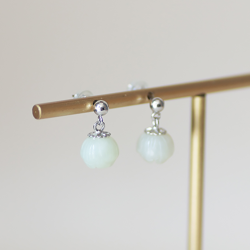 Luxe Silver S925 Lotus Pod Carved Flower Earrings with Hetian Jade Beads – Vintage National Style Jewelry Luxe Silver S925 Lotus Pod Carved Flower Earrings with Hetian Jade Beads – Vintage National Style Jewelry