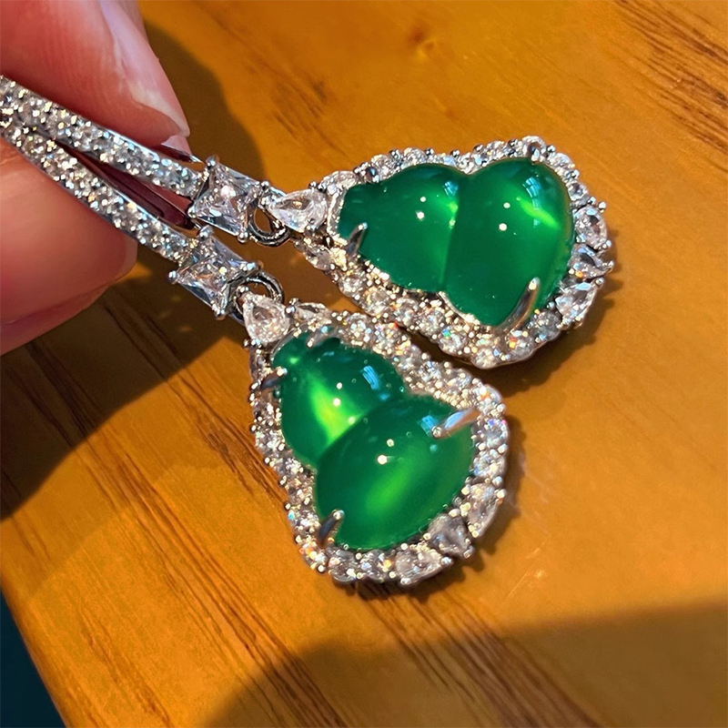 Luxurious Green Chalcedony Gourd Earrings for Women with Exquisite Agate Inlay - Chic Statement Jewelry for Elegant Style
