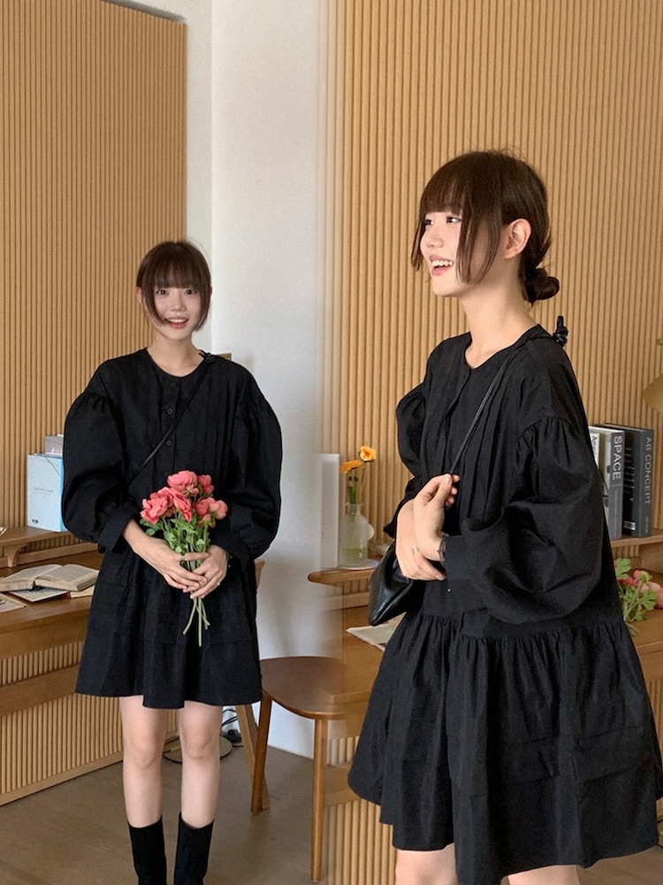 Luxury Dark Pleated Button Cake Dress - Elegant Korean Style for Special Occasions, Perfect for 90s and Y2K Fashion Lovers