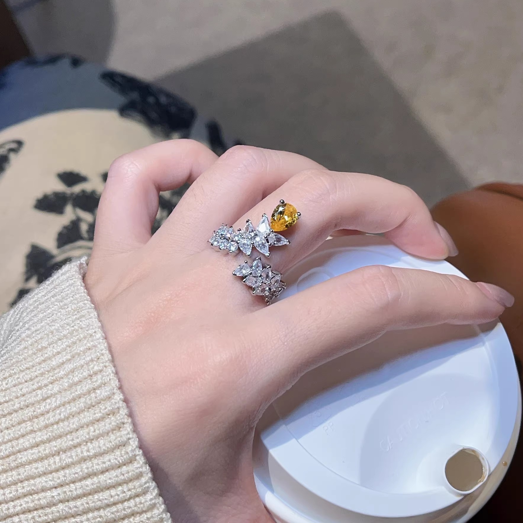 Luxury Diamond-Inlaid Leaf Ring for Women - Exquisite Open Design, High-End Fashion Statement for Index Finger