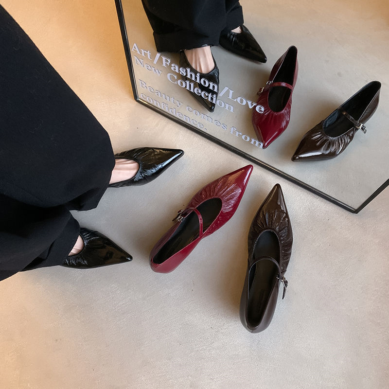 Luxury Lambskin Leather Pointed Toe Low-Heeled Mary Jane Flats for Women - High-End Fashion Footwear Luxury Lambskin Leather Pointed Toe Low-Heeled Mary Jane Flats for Women - High-End Fashion Footwear