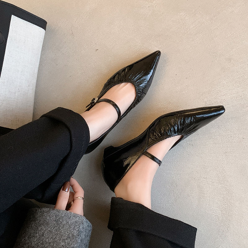 Luxury Lambskin Leather Pointed Toe Low-Heeled Mary Jane Flats for Women - High-End Fashion Footwear Luxury Lambskin Leather Pointed Toe Low-Heeled Mary Jane Flats for Women - High-End Fashion Footwear