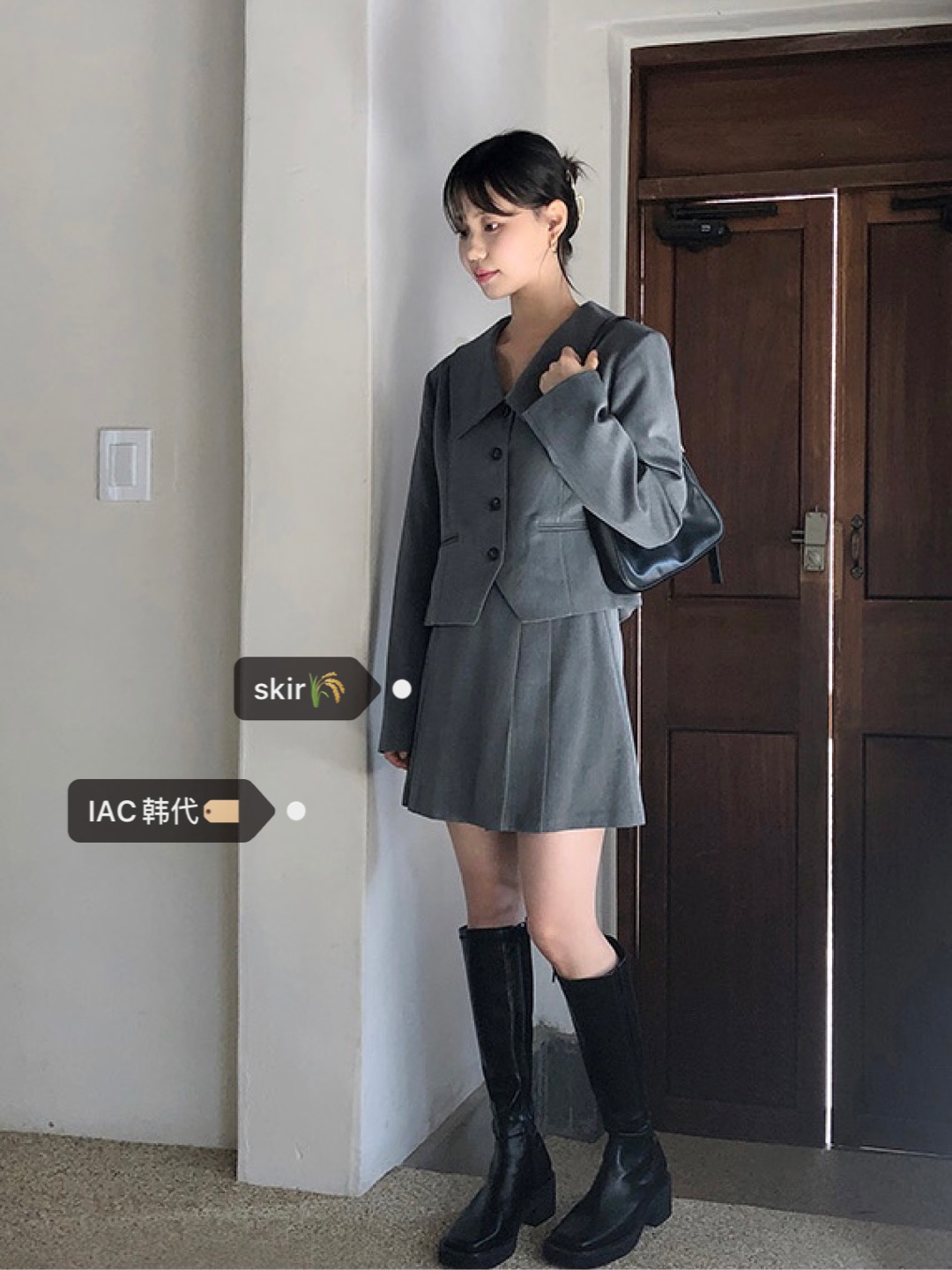 Medium Gray Pleated Skirt - Korean Style, 90s Inspired, Stylish A-Line Design, Perfect for Casual and Dressy Occasions Medium Gray Pleated Skirt - Korean Style, 90s Inspired, Stylish A-Line Design, Perfect for Casual and Dressy Occasions