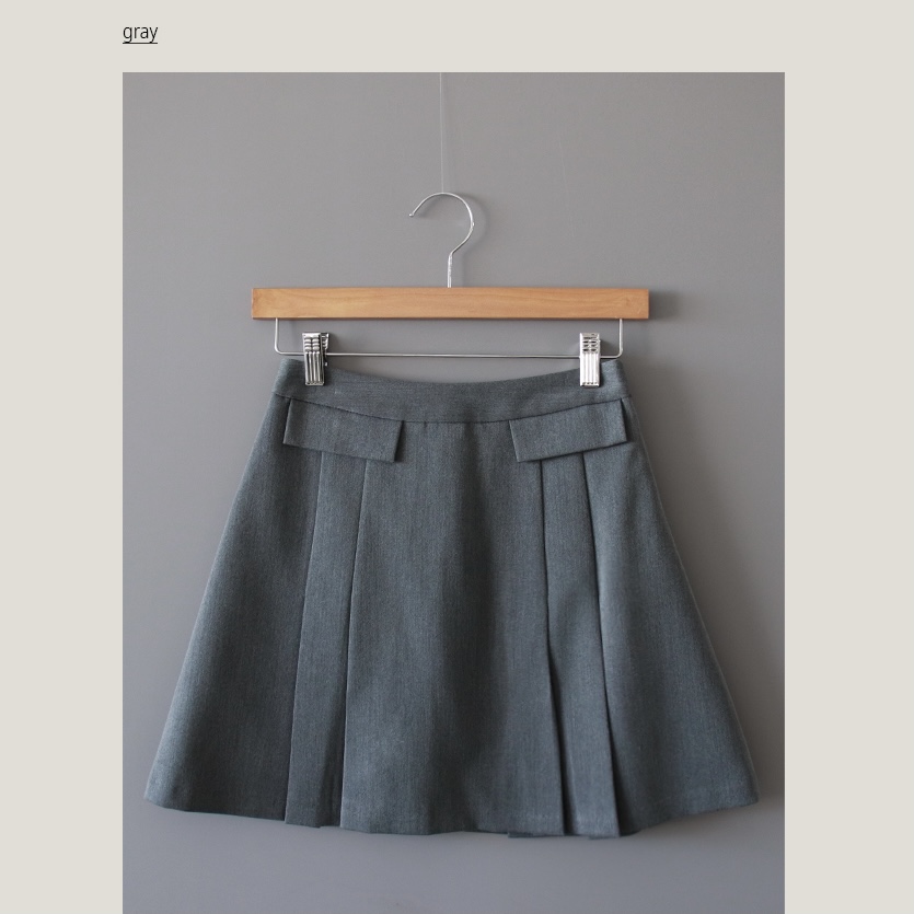 Medium Gray Pleated Skirt - Korean Style, 90s Inspired, Stylish A-Line Design, Perfect for Casual and Dressy Occasions Medium Gray Pleated Skirt - Korean Style, 90s Inspired, Stylish A-Line Design, Perfect for Casual and Dressy Occasions