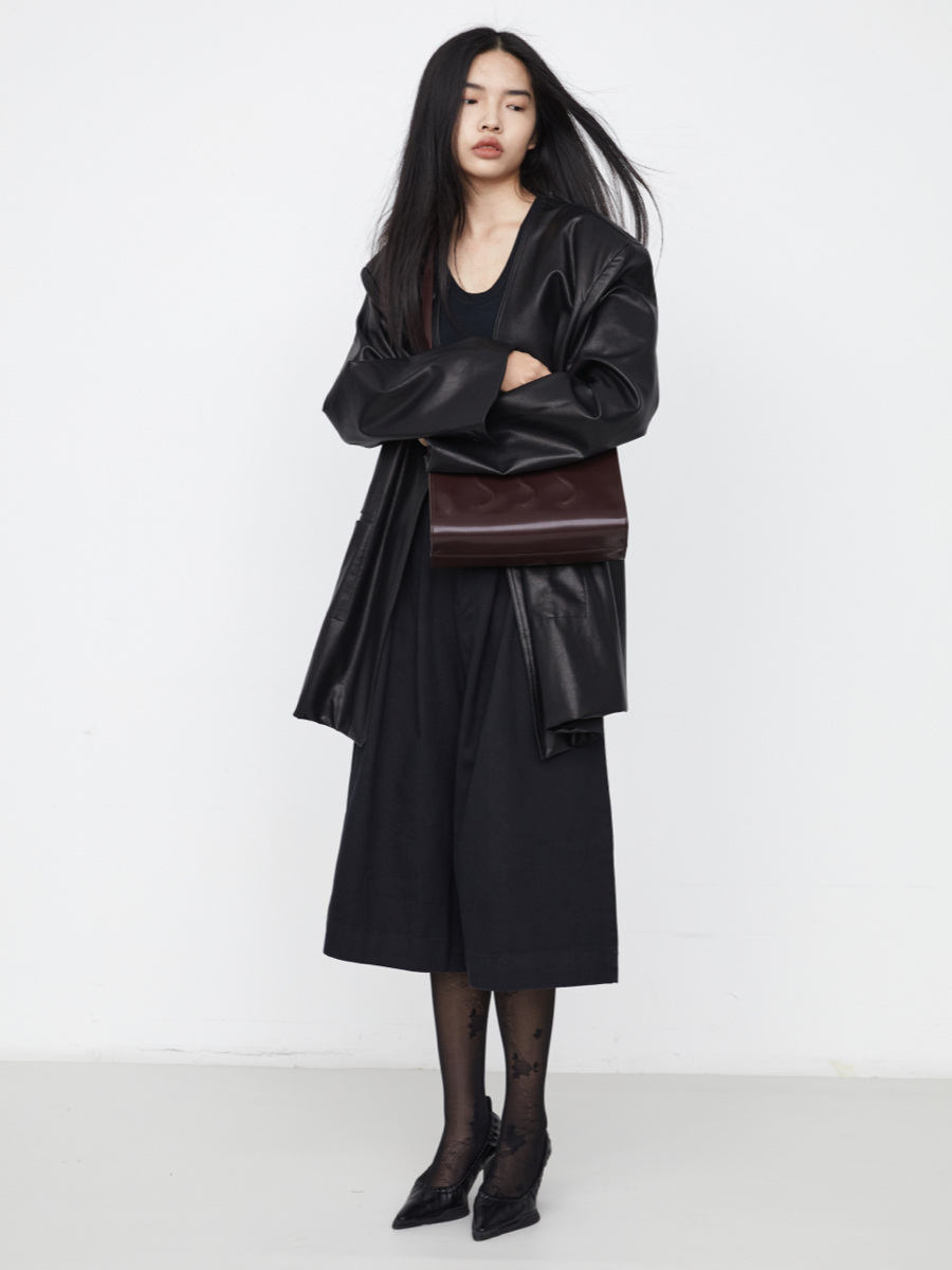 Medium Leather Tote Bag - Versatile Shoulder & Crossbody Design for Stylish Shopping - Chic Everyday Essential