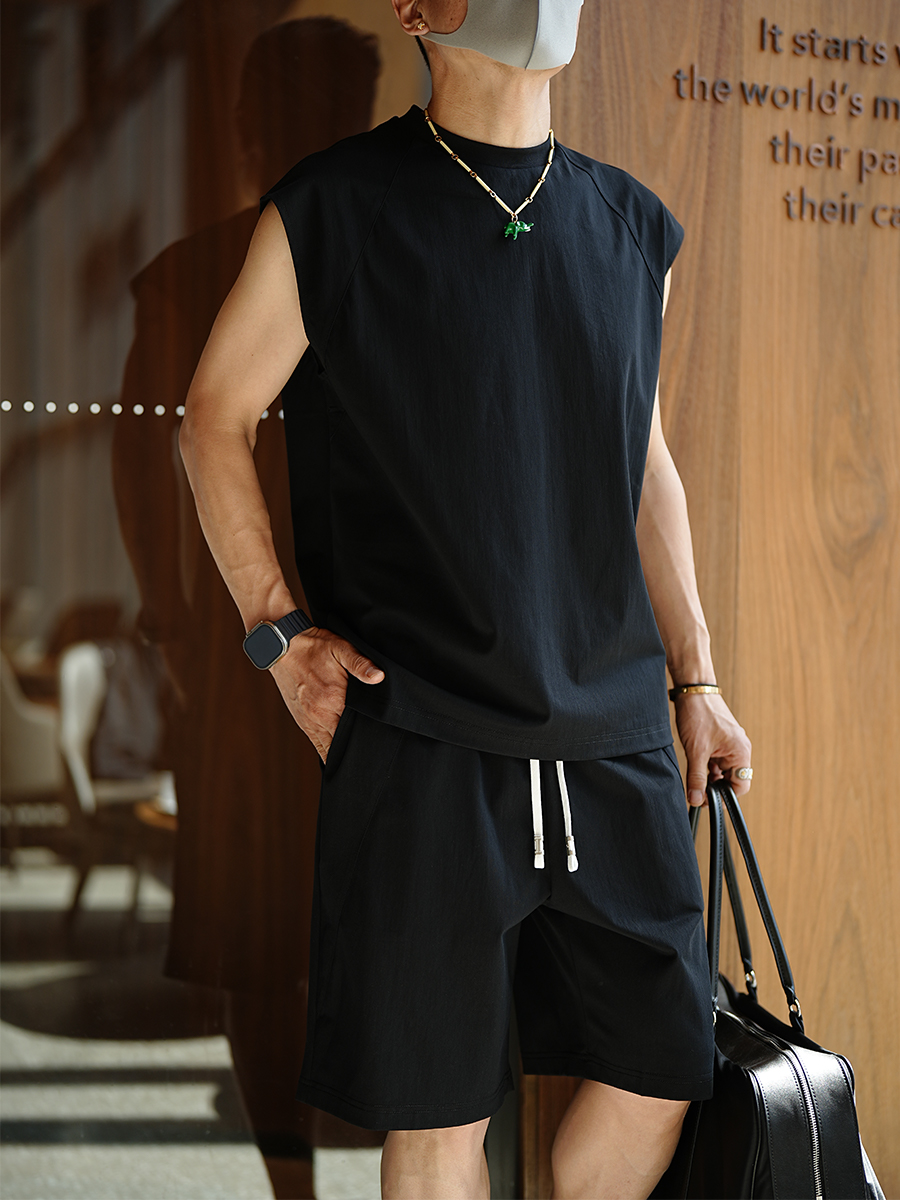 Men's American High Street Split Design Sleeveless T-Shirt and Shorts Set - Trendy Summer Casual Two-Piece Outfit Men's American High Street Split Design Sleeveless T-Shirt and Shorts Set - Trendy Summer Casual Two-Piece Outfit