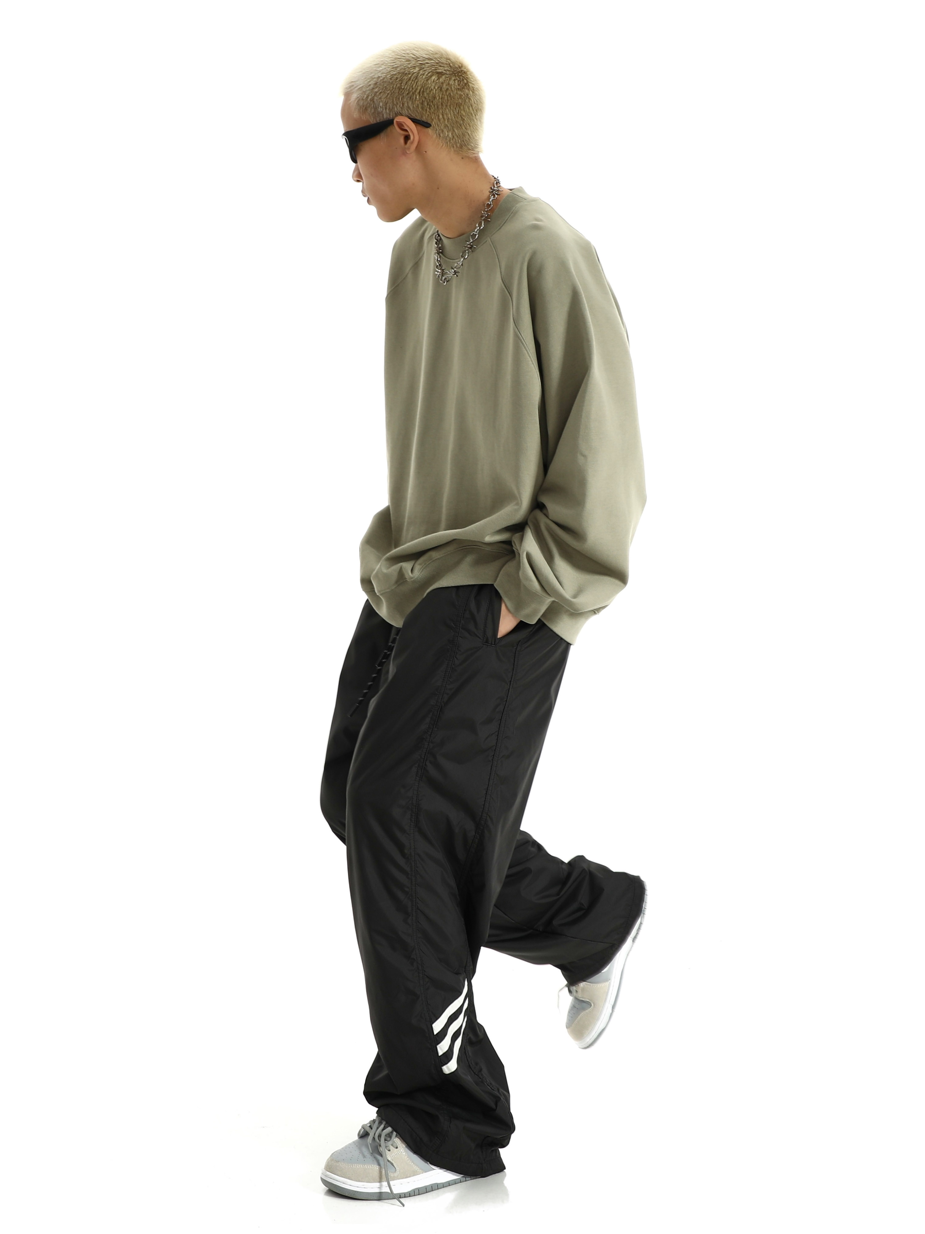 Men's American Retro Striped Sports Pants - Loose Drape Long Sweatpants for Spring/Summer, Versatile High Street Style Men's American Retro Striped Sports Pants - Loose Drape Long Sweatpants for Spring/Summer, Versatile High Street Style