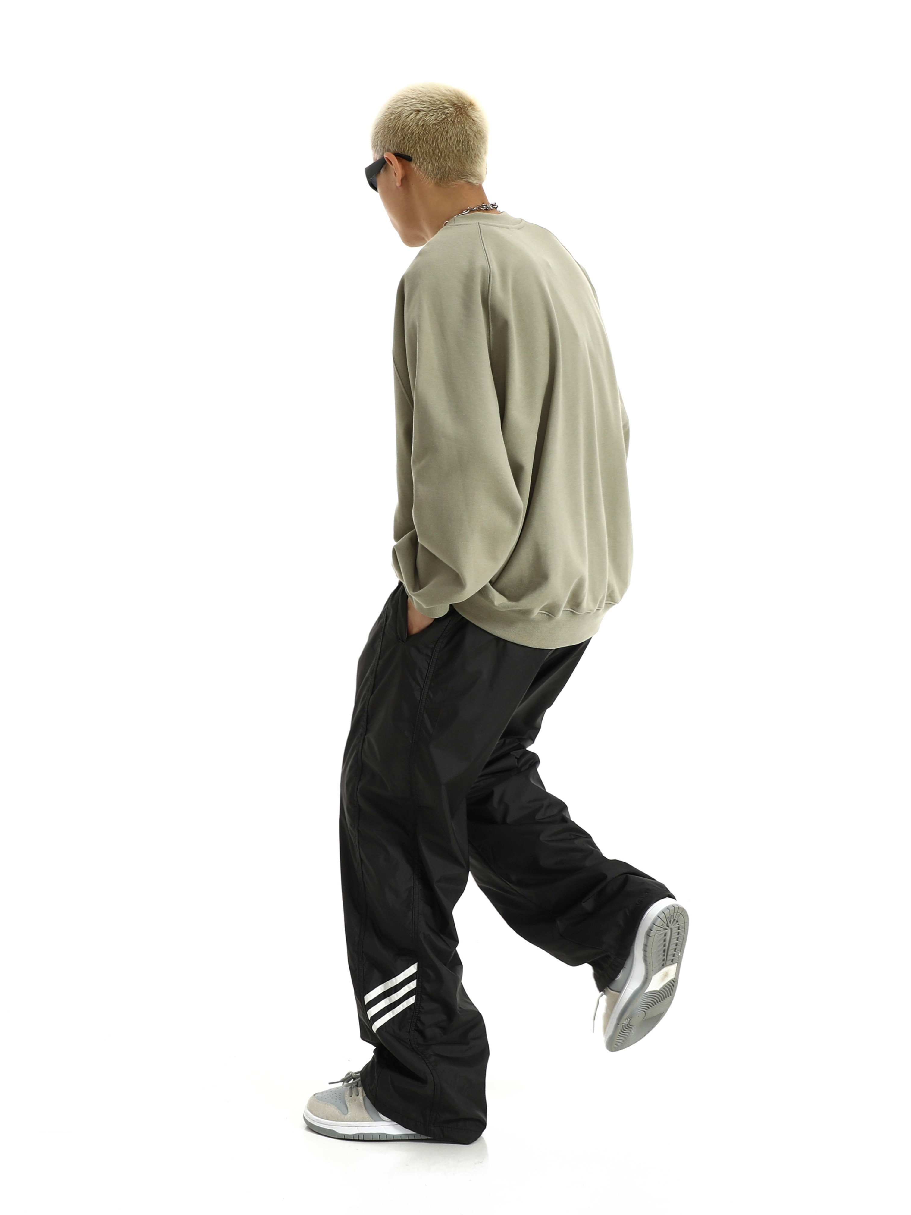 Men's American Retro Striped Sports Pants - Loose Drape Long Sweatpants for Spring/Summer, Versatile High Street Style Men's American Retro Striped Sports Pants - Loose Drape Long Sweatpants for Spring/Summer, Versatile High Street Style