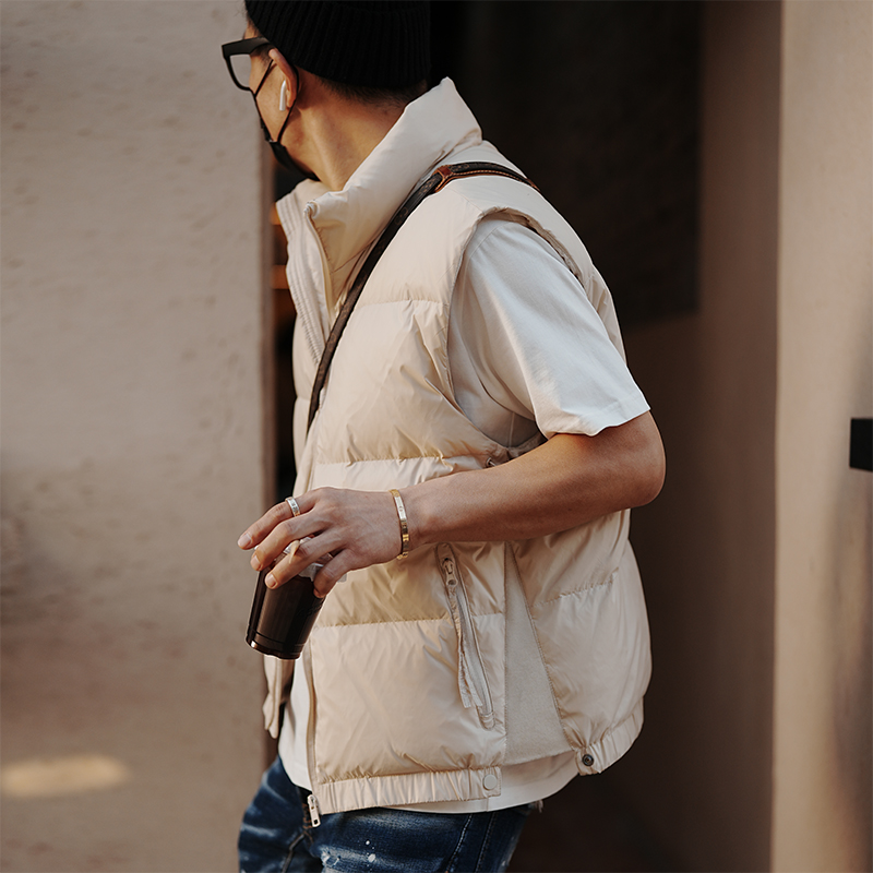 Men's American Style Solid Color Stand Collar Down Vest - Minimalist Casual Sleeveless Jacket for Autumn Winter Fashion Men's American Style Solid Color Stand Collar Down Vest - Minimalist Casual Sleeveless Jacket for Autumn Winter Fashion