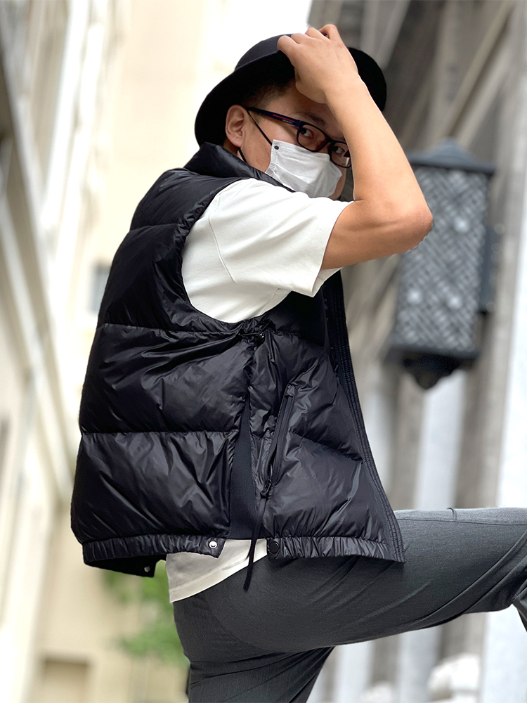 Men's American Style Solid Color Stand Collar Down Vest - Minimalist Casual Sleeveless Jacket for Autumn Winter Fashion Men's American Style Solid Color Stand Collar Down Vest - Minimalist Casual Sleeveless Jacket for Autumn Winter Fashion