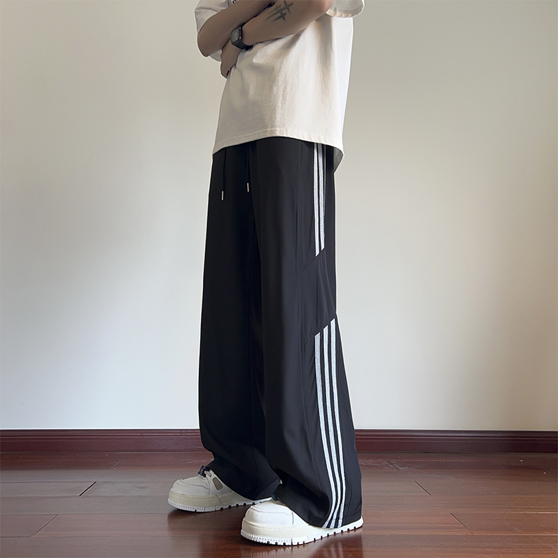 Men's American-Style Striped Wide-Leg Work Pants for Spring & Summer, Trendy High Street Casual Dance Wear, Sporty Straight-Leg Design Men's American-Style Striped Wide-Leg Work Pants for Spring & Summer, Trendy High Street Casual Dance Wear, Sporty Straight-Leg Design