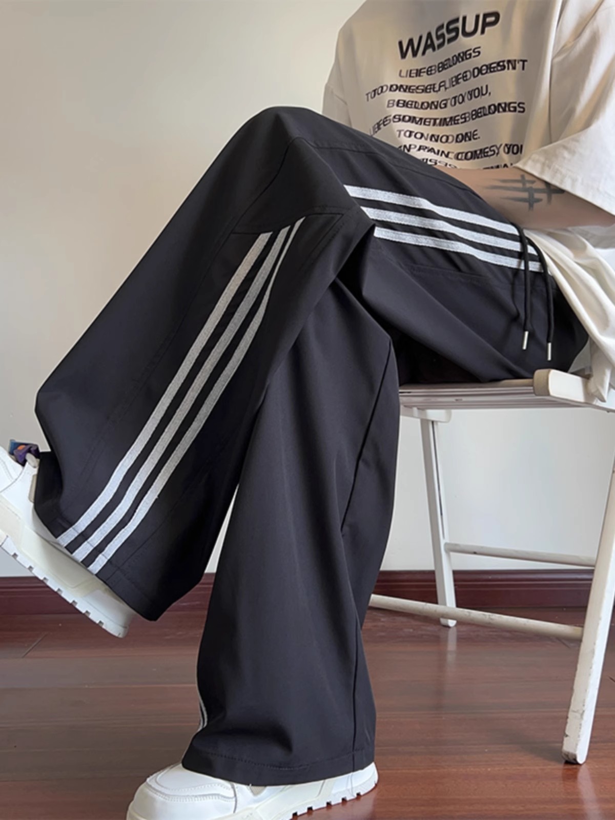 Men's American-Style Striped Wide-Leg Work Pants for Spring & Summer, Trendy High Street Casual Dance Wear, Sporty Straight-Leg Design Men's American-Style Striped Wide-Leg Work Pants for Spring & Summer, Trendy High Street Casual Dance Wear, Sporty Straight-Leg Design