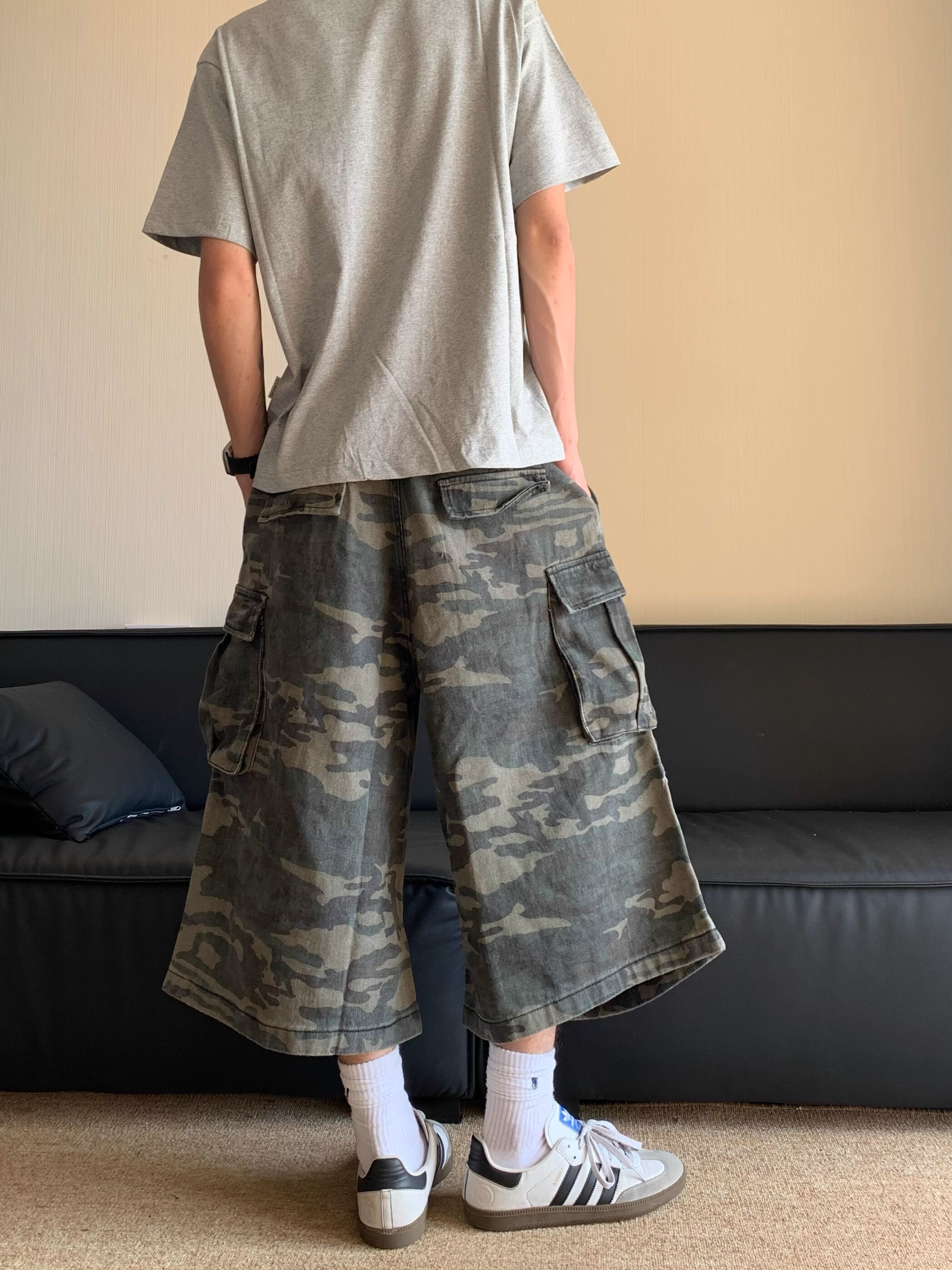 Men's and Women's Summer American Retro Camouflage Multi-Pocket Denim Shorts, Casual Loose Straight 7-Point Pants Men's and Women's Summer American Retro Camouflage Multi-Pocket Denim Shorts, Casual Loose Straight 7-Point Pants
