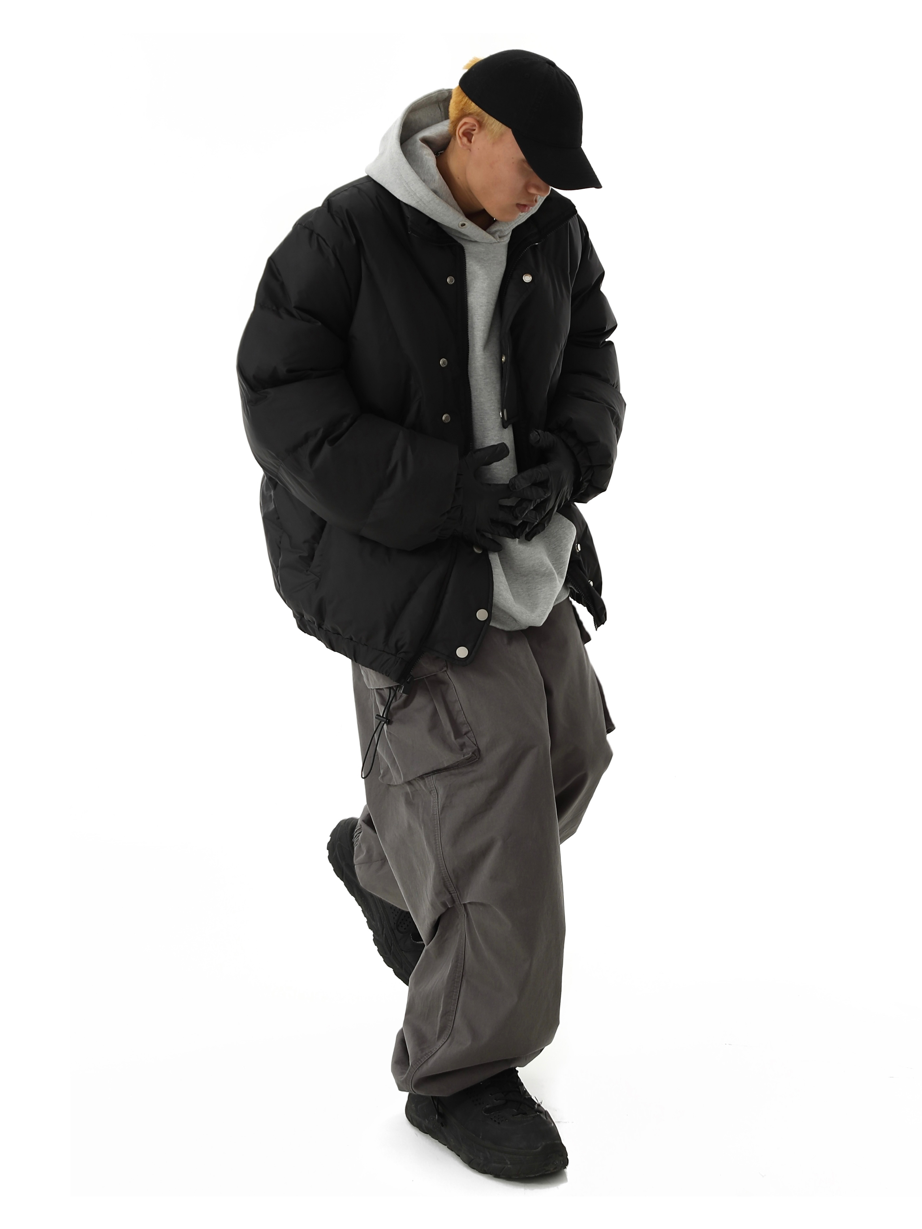 Men's Black Vintage-Inspired Loose Cotton Jacket - Versatile Retro Commuter Coat for Trendy Winter Style Men's Black Vintage-Inspired Loose Cotton Jacket - Versatile Retro Commuter Coat for Trendy Winter Style