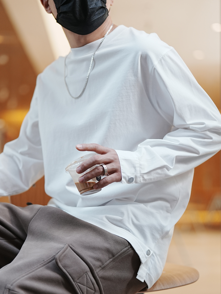 Men's Casual White Long Sleeve T-Shirt - American Style, Simple Design, Pure Cotton Base Layer for Spring and Autumn Men's Casual White Long Sleeve T-Shirt - American Style, Simple Design, Pure Cotton Base Layer for Spring and Autumn