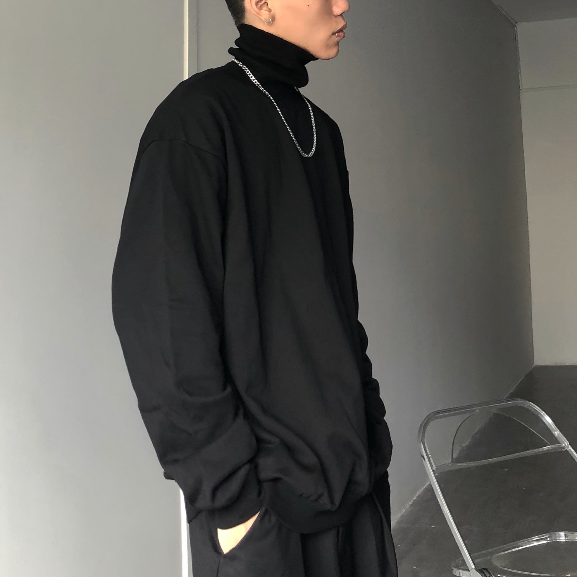 Men's Korean Style Turtleneck Long Sleeve T-Shirt - Casual Thickened Base Layer for Spring & Autumn, Versatile Solid Color, Loose Fit Men's Korean Style Turtleneck Long Sleeve T-Shirt - Casual Thickened Base Layer for Spring & Autumn, Versatile Solid Color, Loose Fit
