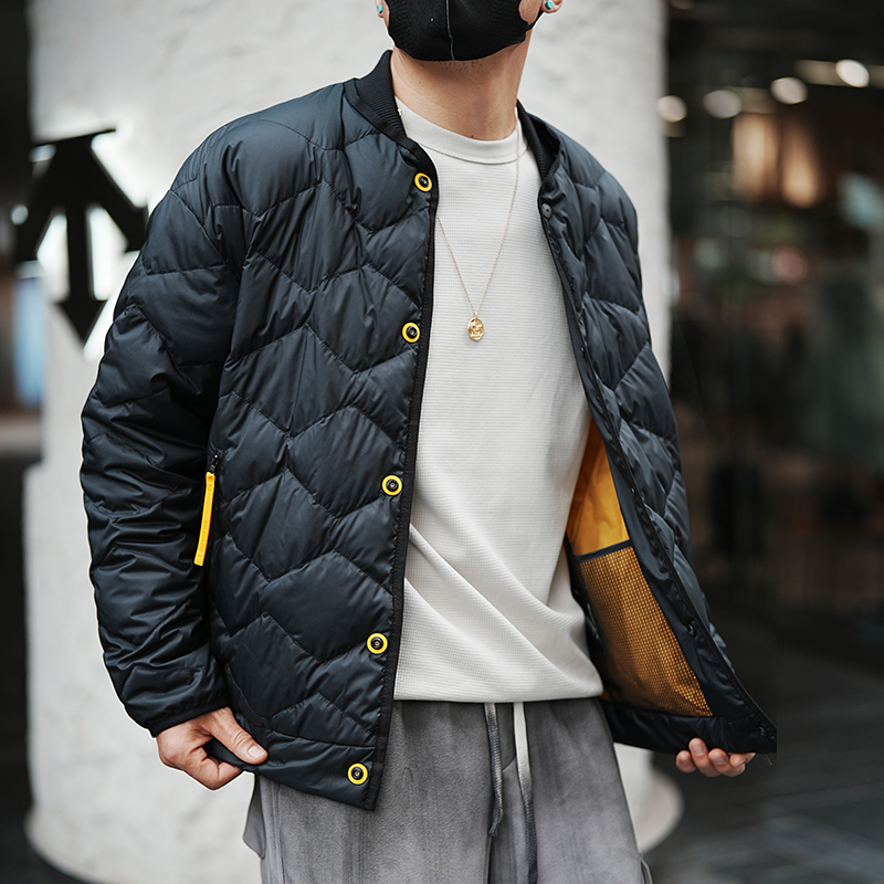Men's Lightweight Minimalist Baseball Collar Down Jacket - Trendy Diamond Check Design for Autumn and Winter Fashion