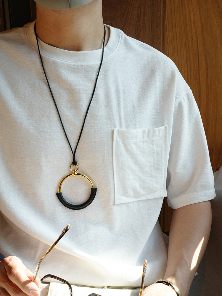 Men's Minimalist Pocket Short Sleeve T-Shirt - Solid Color Round Neck Top for Summer, Trendy Versatile Harbor Style Men's Minimalist Pocket Short Sleeve T-Shirt - Solid Color Round Neck Top for Summer, Trendy Versatile Harbor Style