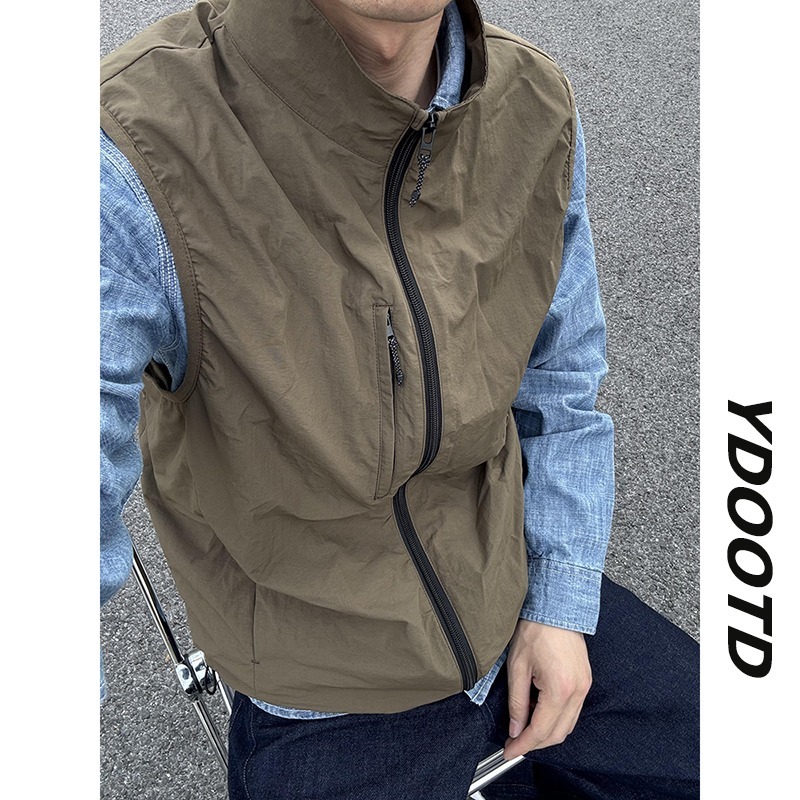 Men's Olive Green Windproof Climbing Vest - Outdoor Functional Sleeveless Jacket with Stand-Up Collar for Summer Adventures