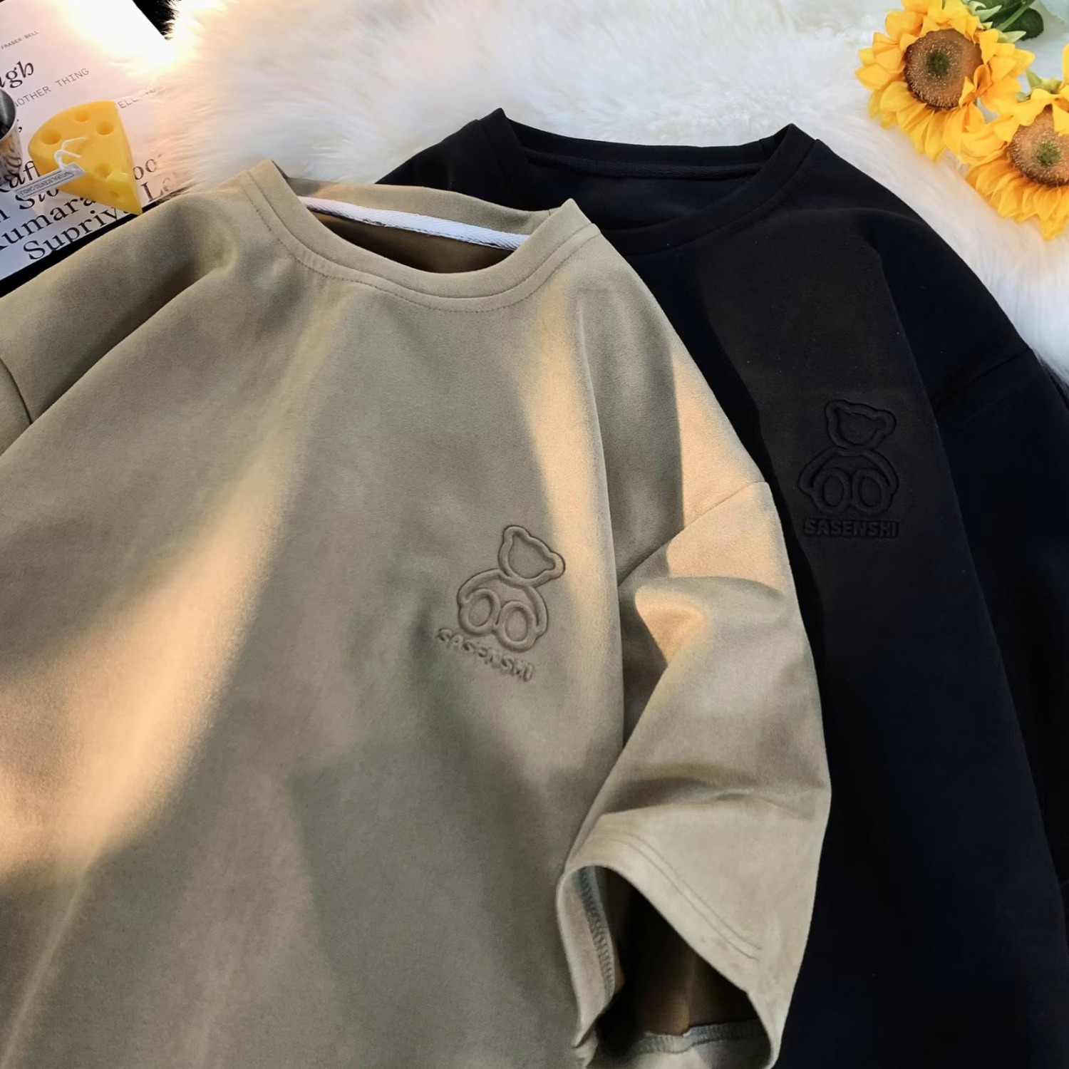 Men's Suede Short-Sleeve T-Shirt with Retro Japanese Bear Stamp, Loose Casual Summer Top, Vintage 90s Style