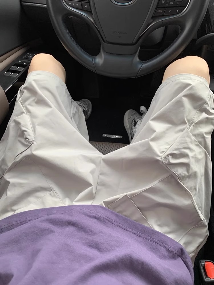 Men's Summer Thin Ice Silk Casual Shorts, Loose Trendy Beach Pants with Functional Pleats, American Style Five-Point Shorts for Warm Weather Men's Summer Thin Ice Silk Casual Shorts, Loose Trendy Beach Pants with Functional Pleats, American Style Five-Point Shorts for Warm Weather