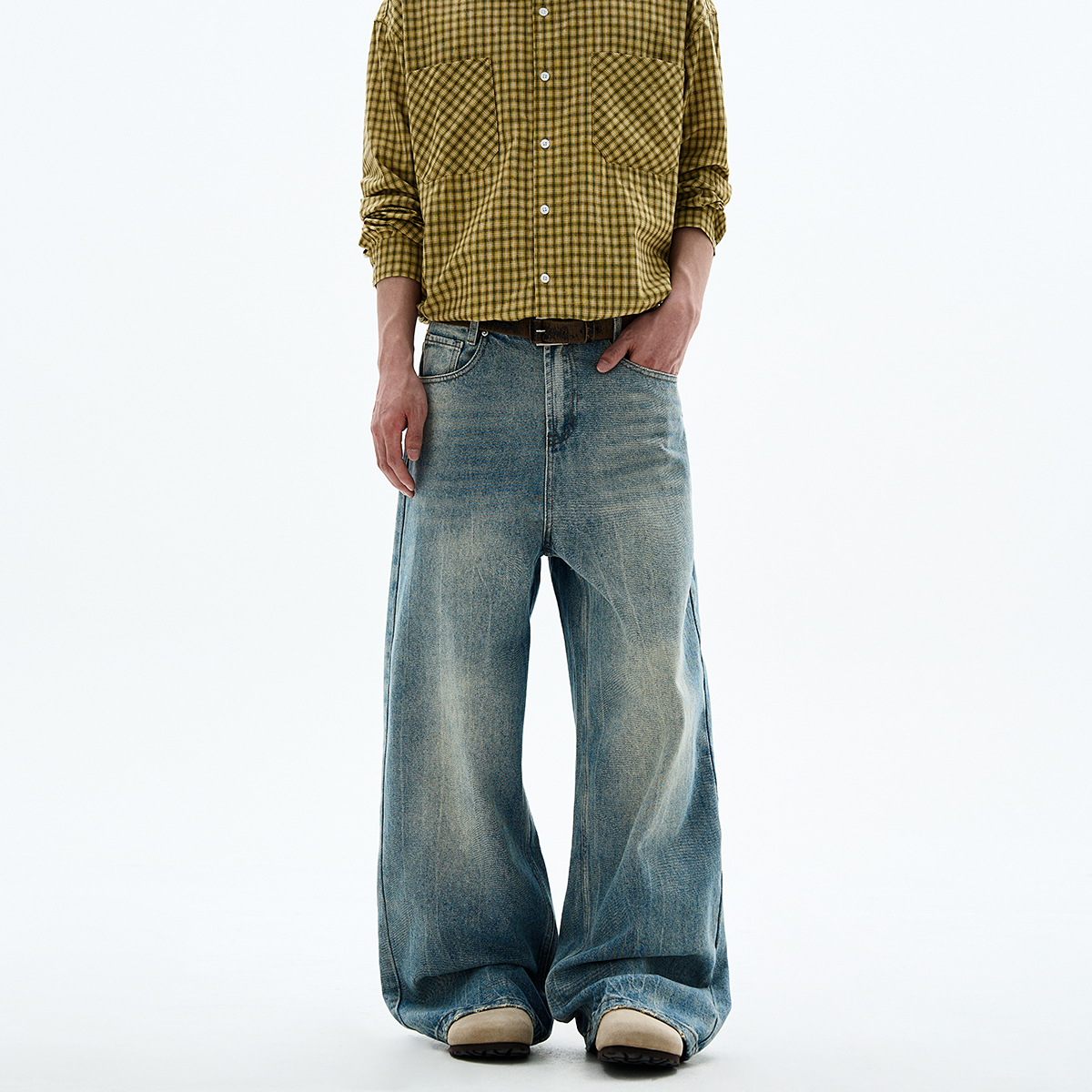 Men's Vintage Distressed Jeans - Classic Fit Straight Leg with Slight Flare, Trendy Slimming Versatile Pants, Y2K Style