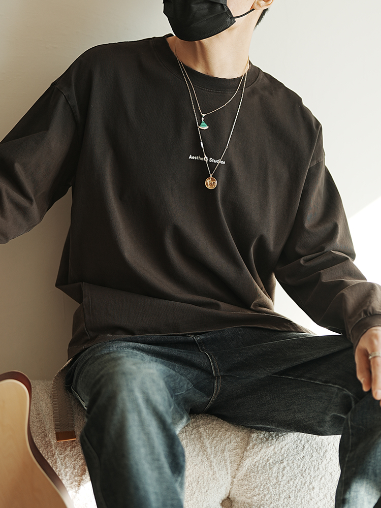 Men's Vintage Distressed Long Sleeve T-Shirt with Gradient Collar - American Retro Style, Cool Loose Fit for Spring Men's Vintage Distressed Long Sleeve T-Shirt with Gradient Collar - American Retro Style, Cool Loose Fit for Spring