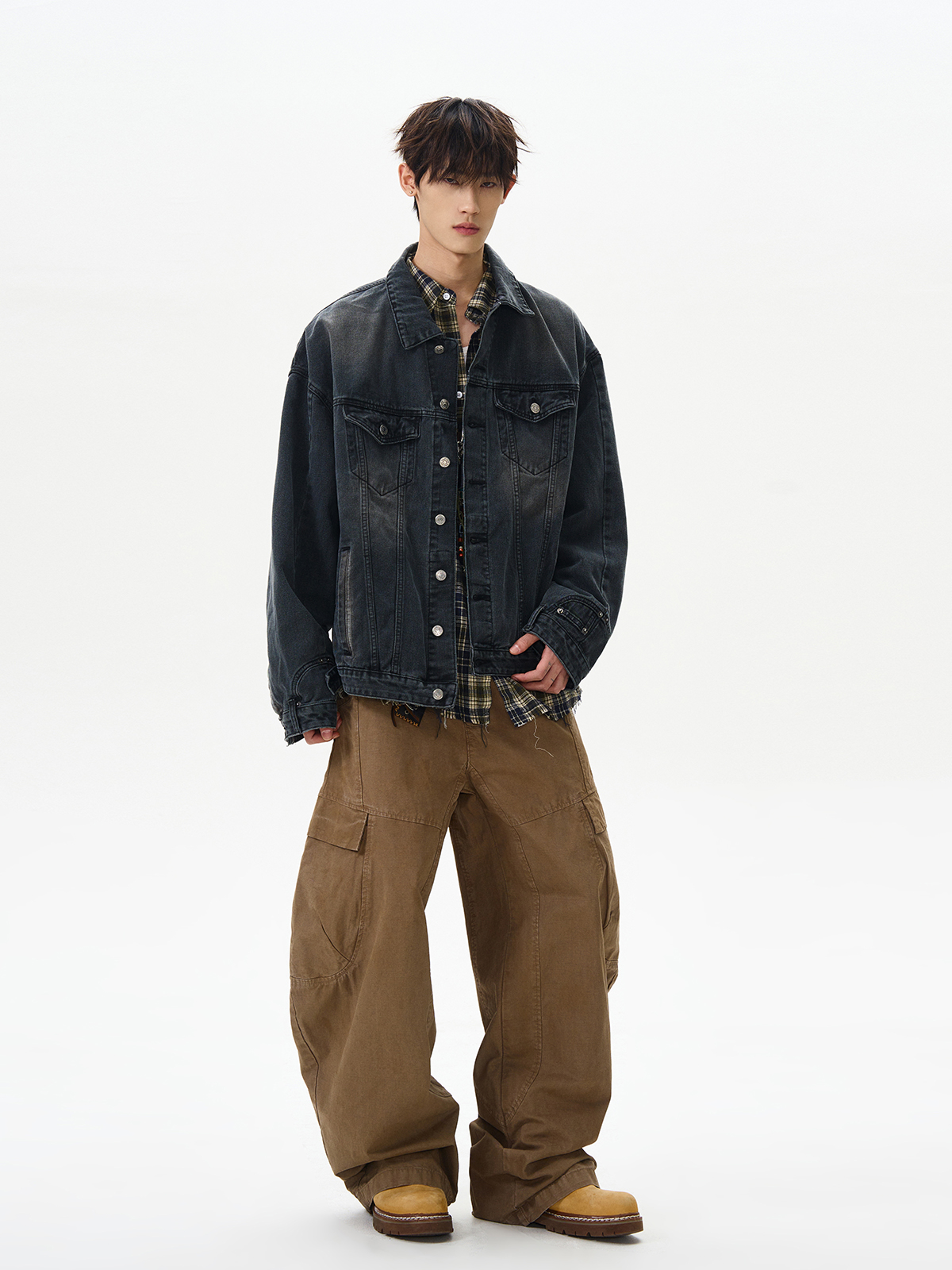 Men's Vintage Distressed Reverse Denim Jacket - American Retro Style with Multiple Pockets, Casual Workwear Men's Vintage Distressed Reverse Denim Jacket - American Retro Style with Multiple Pockets, Casual Workwear