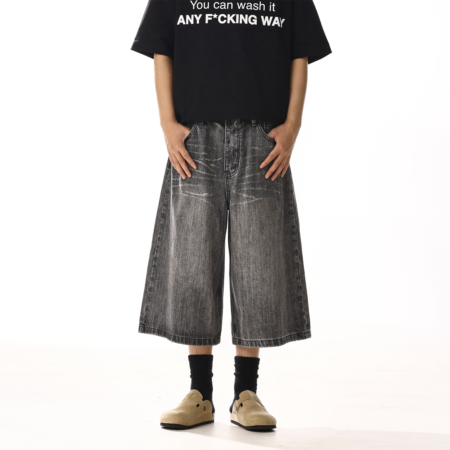 Men's Vintage Washed Distressed Denim Shorts, Loose Straight-Leg Casual Capris for Summer, Retro Wide-Leg Style Men's Vintage Washed Distressed Denim Shorts, Loose Straight-Leg Casual Capris for Summer, Retro Wide-Leg Style