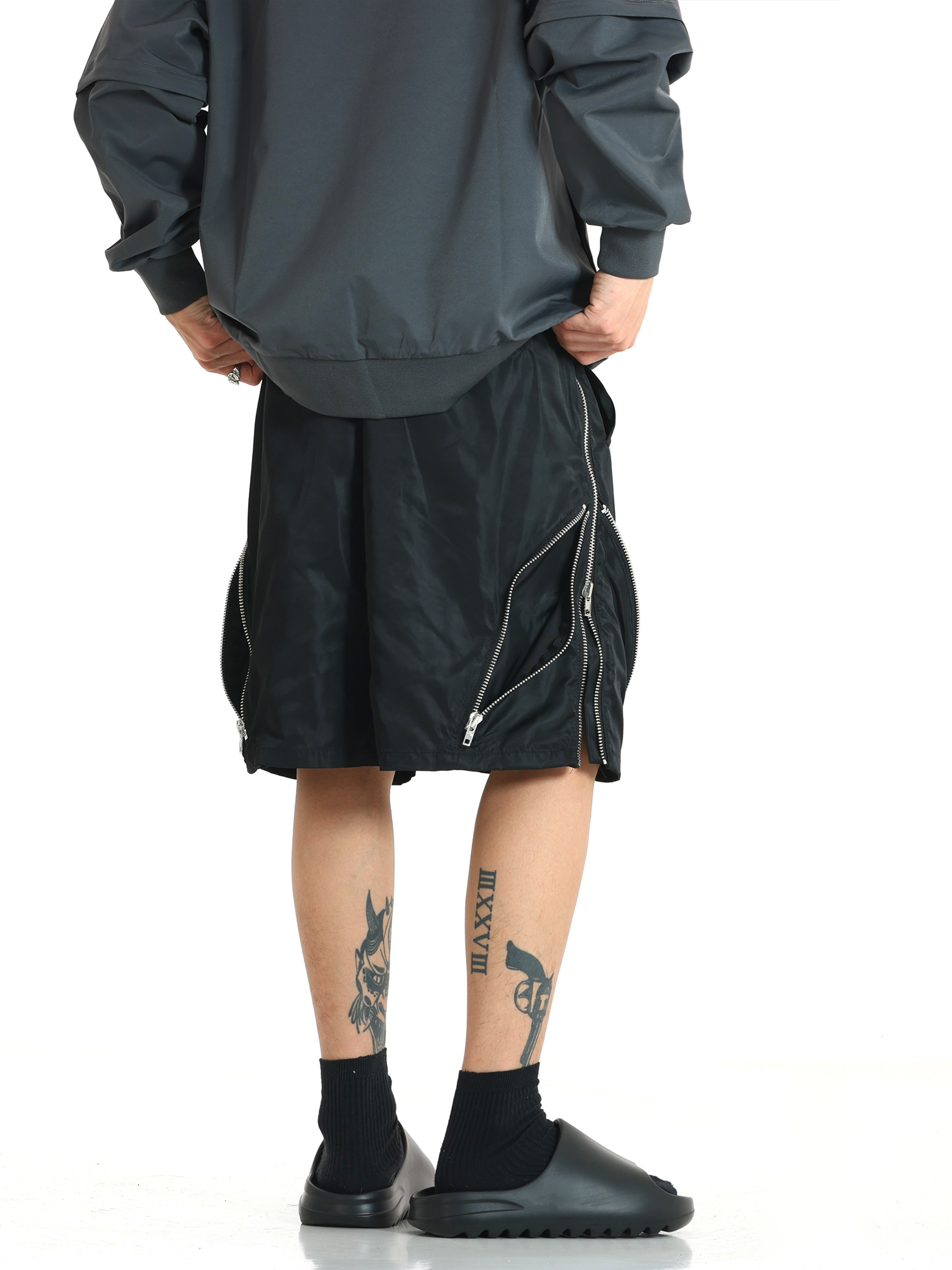 Men's Zippered Sports Shorts - Trendy Loose Casual Five-Point Pants with American High Street Vibe for Summer Activities Men's Zippered Sports Shorts - Trendy Loose Casual Five-Point Pants with American High Street Vibe for Summer Activities