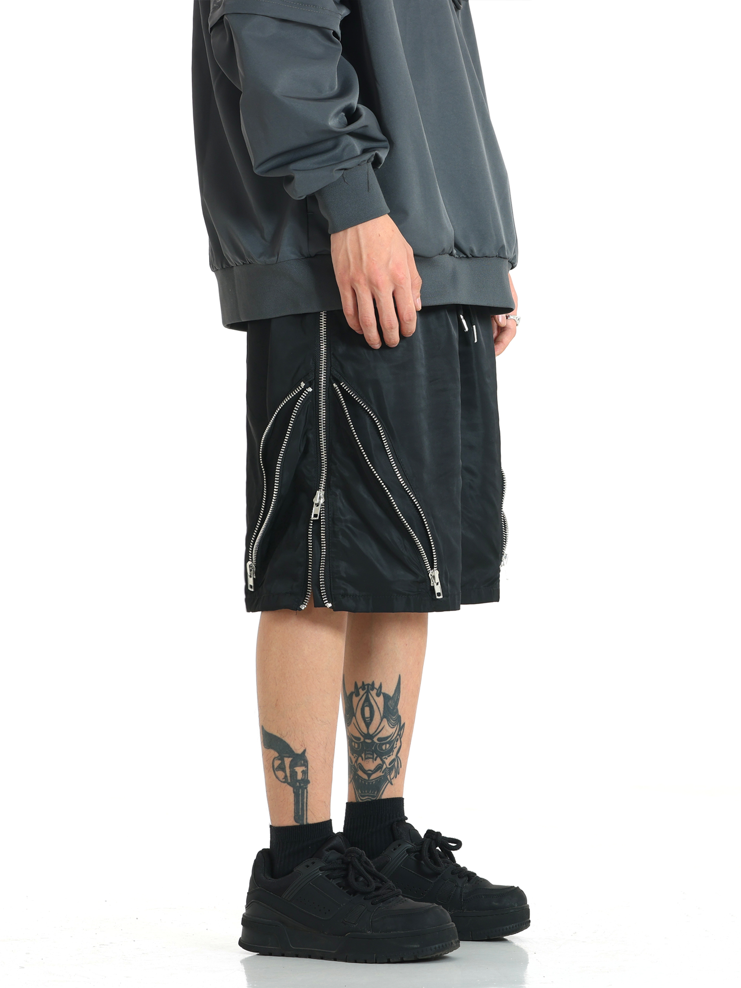 Men's Zippered Sports Shorts - Trendy Loose Casual Five-Point Pants with American High Street Vibe for Summer Activities Men's Zippered Sports Shorts - Trendy Loose Casual Five-Point Pants with American High Street Vibe for Summer Activities