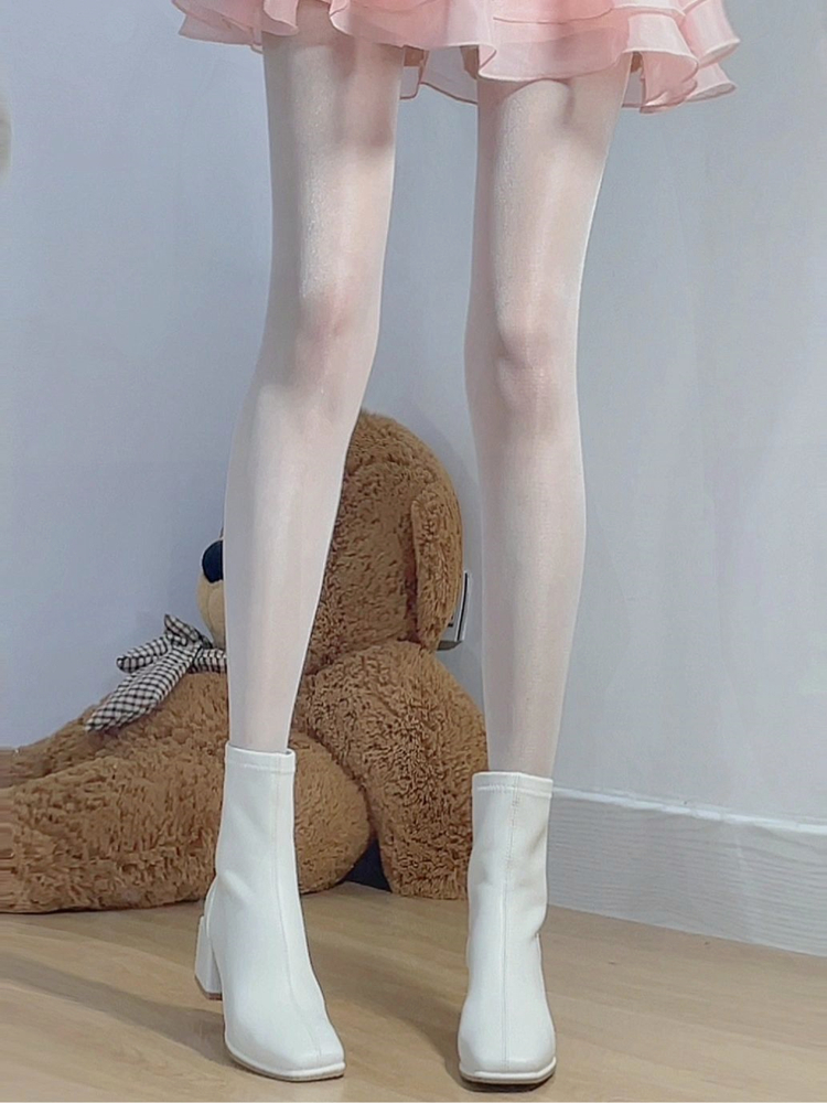 Milk White Chunky Heel Chelsea Boots for Women - Square Toe Slim Martin Boots for Spring & Autumn 2025 Milk White Chunky Heel Chelsea Boots for Women - Square Toe Slim Martin Boots for Spring & Autumn 2025
