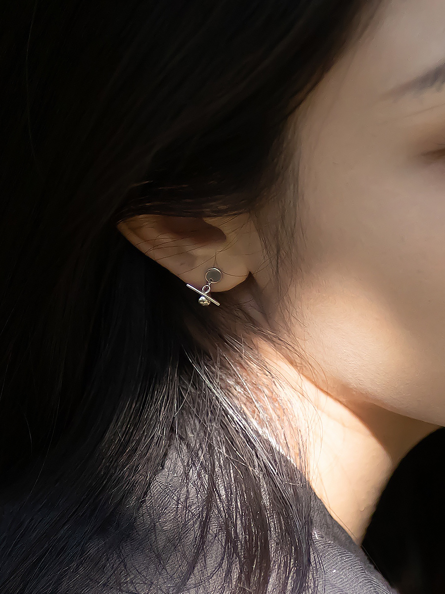 Minimalist 925 Sterling Silver Round Ball Stud Earrings - High-End Polished Design for Autumn Fashion Accessories Minimalist 925 Sterling Silver Round Ball Stud Earrings - High-End Polished Design for Autumn Fashion Accessories