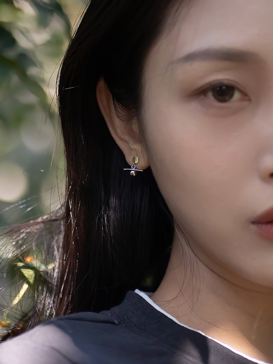 Minimalist 925 Sterling Silver Round Ball Stud Earrings - High-End Polished Design for Autumn Fashion Accessories Minimalist 925 Sterling Silver Round Ball Stud Earrings - High-End Polished Design for Autumn Fashion Accessories