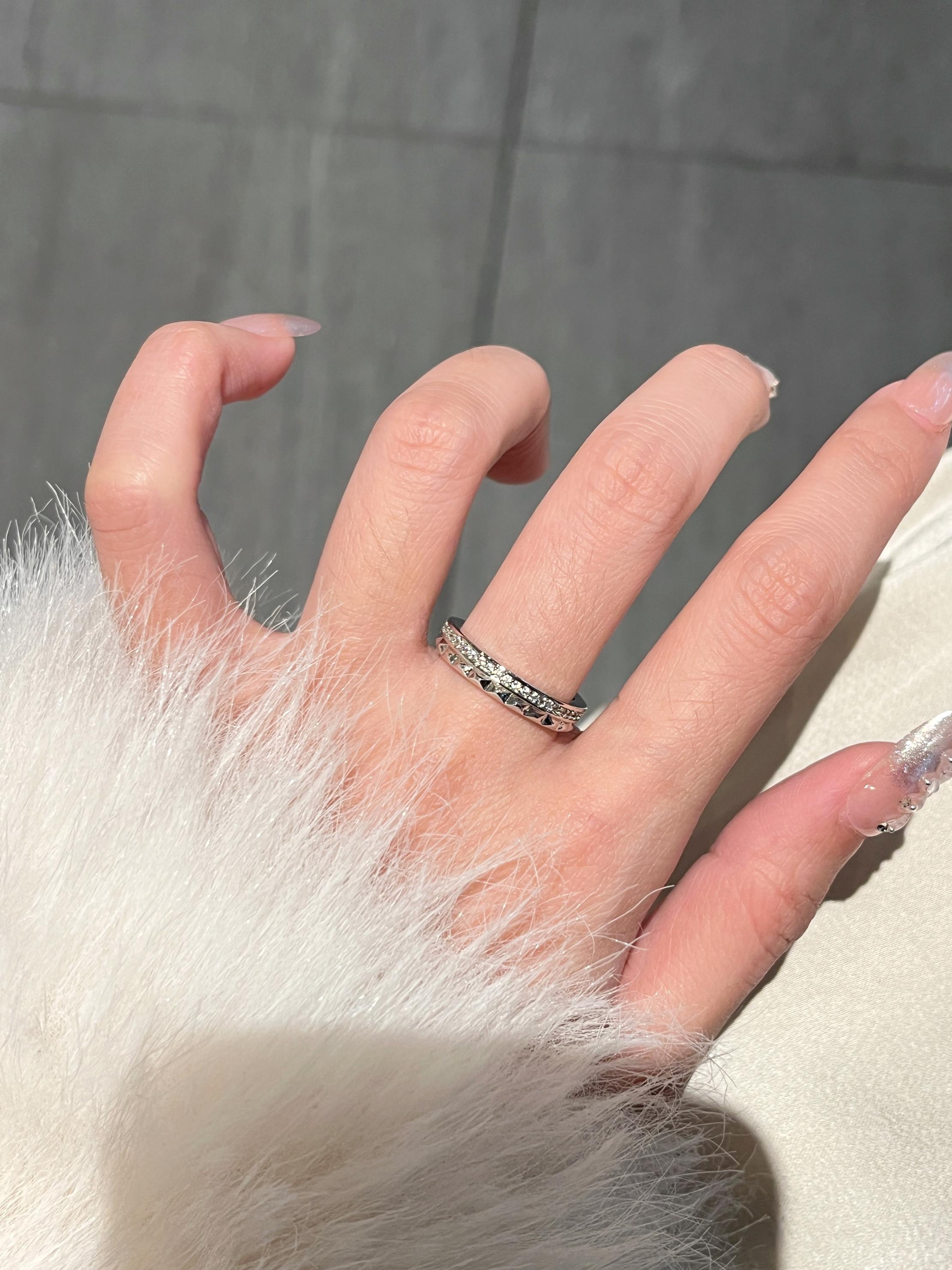 Minimalist Adjustable Diamond-Shaped Ring for Women - Versatile Light Luxury Thin Band, Niche High-End Ins Style Jewelry Minimalist Adjustable Diamond-Shaped Ring for Women - Versatile Light Luxury Thin Band, Niche High-End Ins Style Jewelry