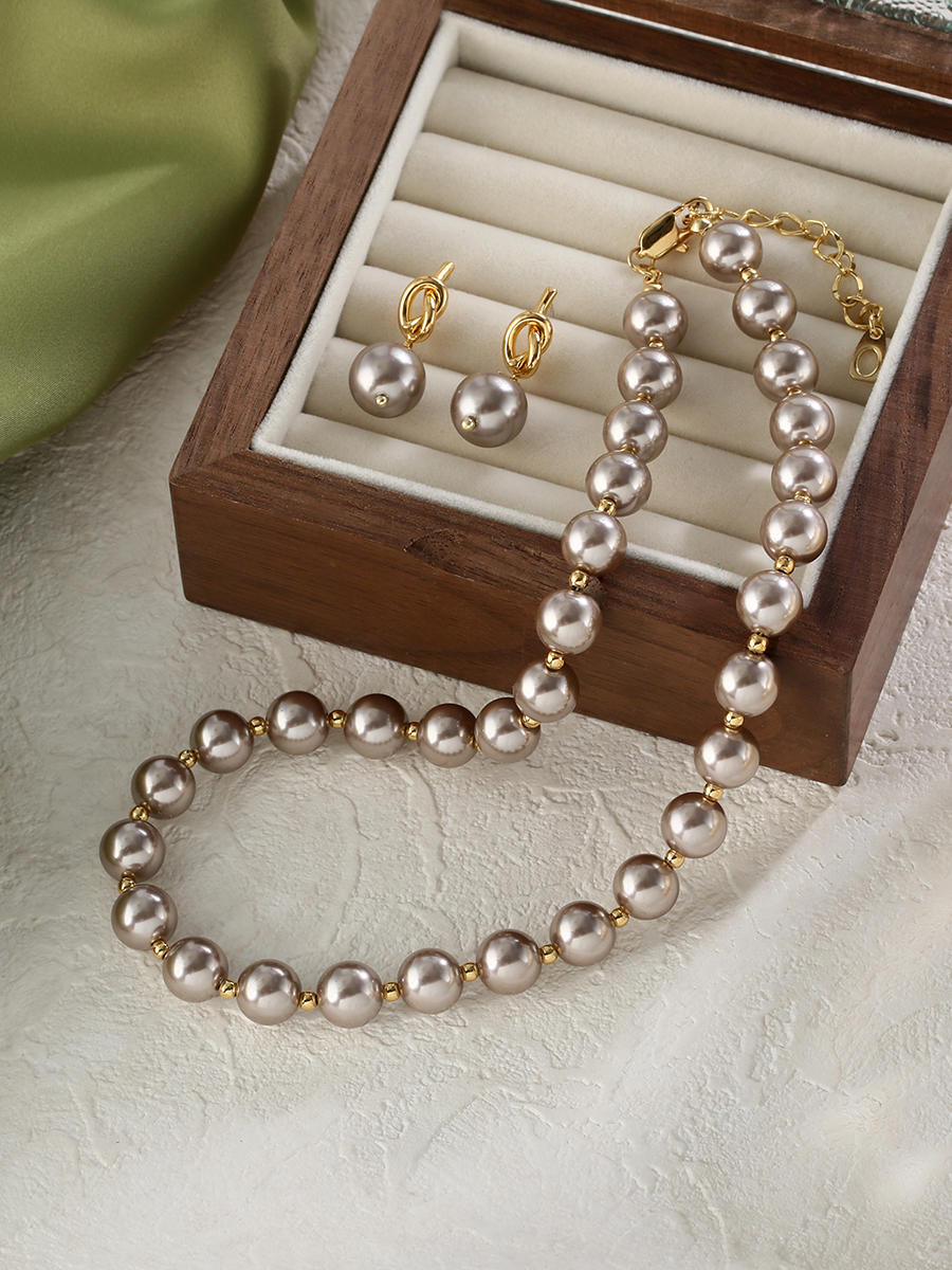 Minimalist Artificial Pearl Necklace and Earring Set for Women - Versatile High-End Clavicle Chain Accessories Minimalist Artificial Pearl Necklace and Earring Set for Women - Versatile High-End Clavicle Chain Accessories