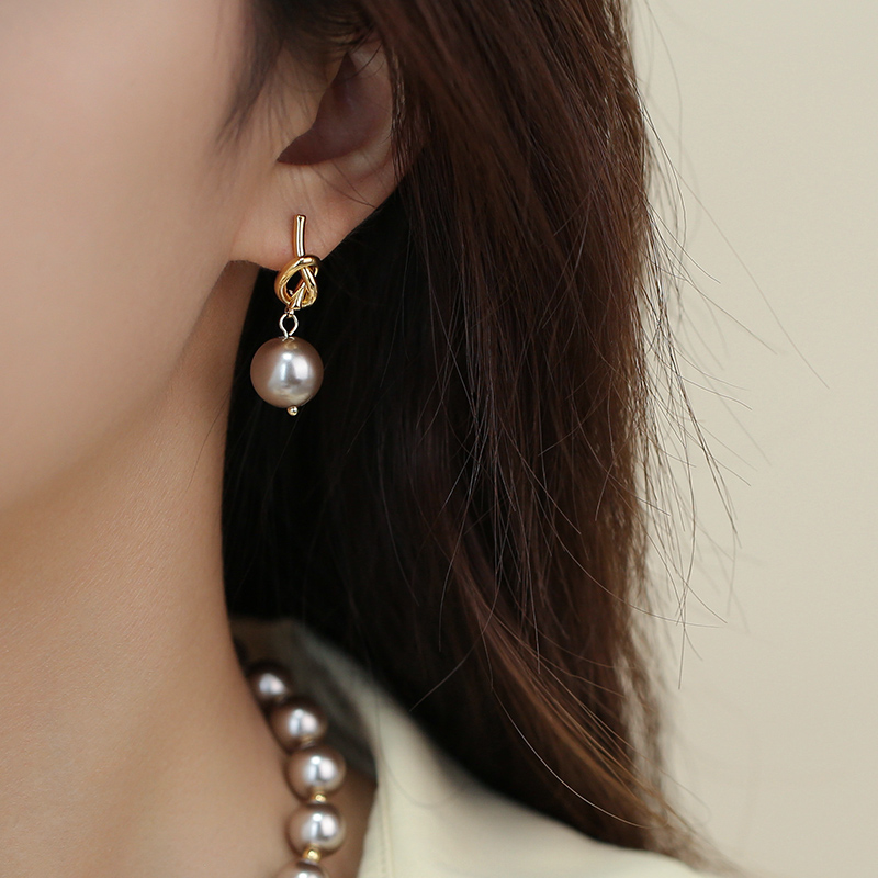 Minimalist Artificial Pearl Necklace and Earring Set for Women - Versatile High-End Clavicle Chain Accessories Minimalist Artificial Pearl Necklace and Earring Set for Women - Versatile High-End Clavicle Chain Accessories