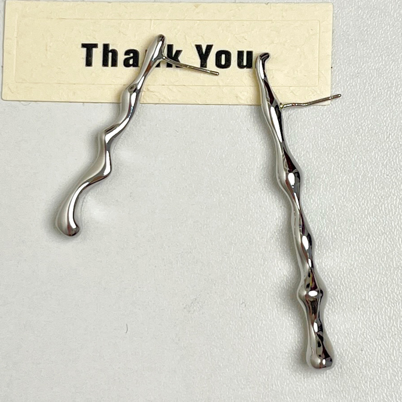 Minimalist Asymmetric Wave Curve Long Earrings for Women - Unique Metal Exaggerated Studs in Cold Style Minimalist Asymmetric Wave Curve Long Earrings for Women - Unique Metal Exaggerated Studs in Cold Style