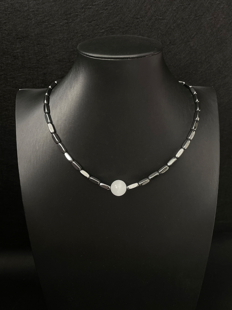 Minimalist Beaded Necklace for Women, Light Luxury Clavicle Chain, Y2K Trendy Neck Accessory, Sweet Cool Style