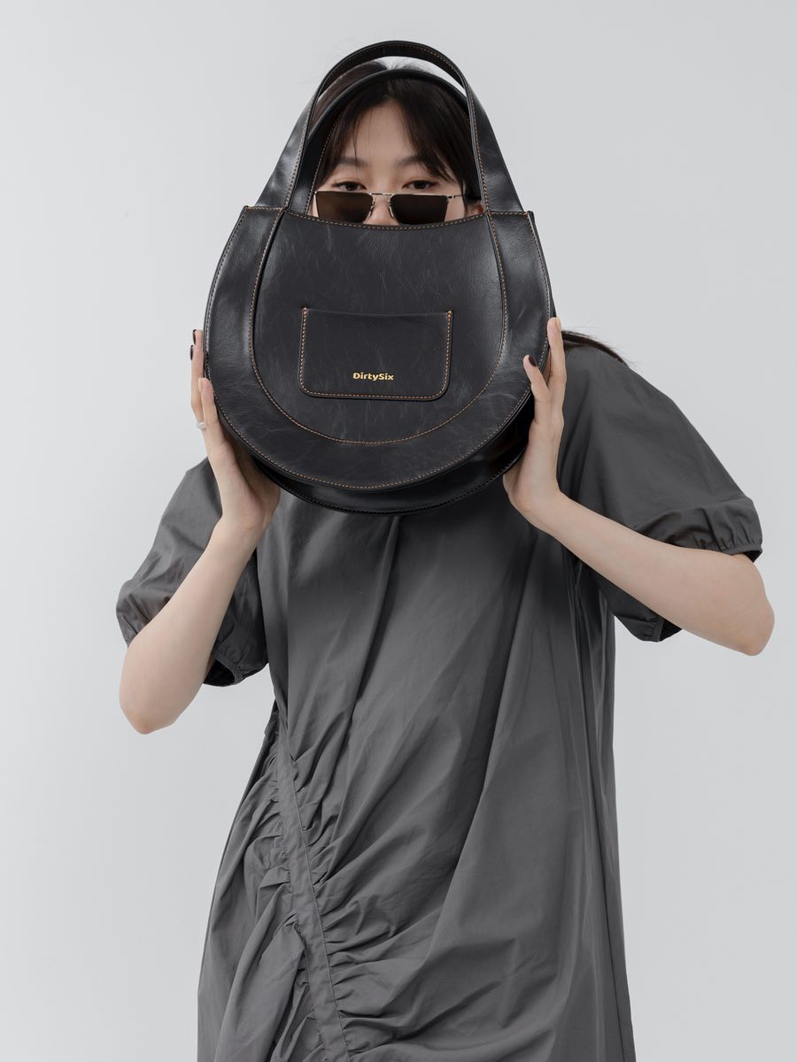 Minimalist Black Rye Clear Arc Handheld Shoulder Bag - Chic Design for Everyday Style