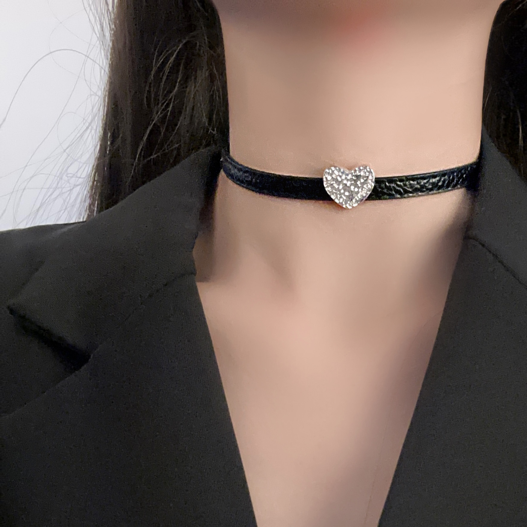Minimalist Clavicle Chain Necklace - Luxury Choker with Belt Buckle Design, Unique Niche Style for Elegant Fashion Statement Minimalist Clavicle Chain Necklace - Luxury Choker with Belt Buckle Design, Unique Niche Style for Elegant Fashion Statement
