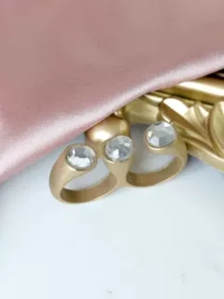 Minimalist Double-Finger Ring with Diamond Inlay - European and American Punk Jewelry for Women's Fashion Minimalist Double-Finger Ring with Diamond Inlay - European and American Punk Jewelry for Women's Fashion