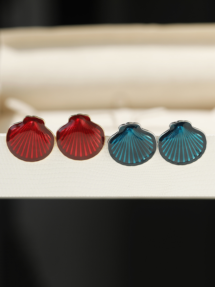 Minimalist French Vintage Gold Hoop Earrings for Women - Trendy 2025 Design, Fashionable & Versatile Jewelry Minimalist French Vintage Gold Hoop Earrings for Women - Trendy 2025 Design, Fashionable & Versatile Jewelry