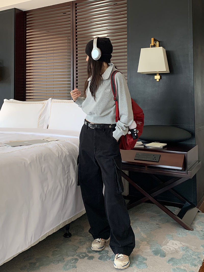 Minimalist Gray Half-Zip Sweatshirt for Women - Casual Long Sleeve Top for Autumn 2025, American Style Fashion Minimalist Gray Half-Zip Sweatshirt for Women - Casual Long Sleeve Top for Autumn 2025, American Style Fashion