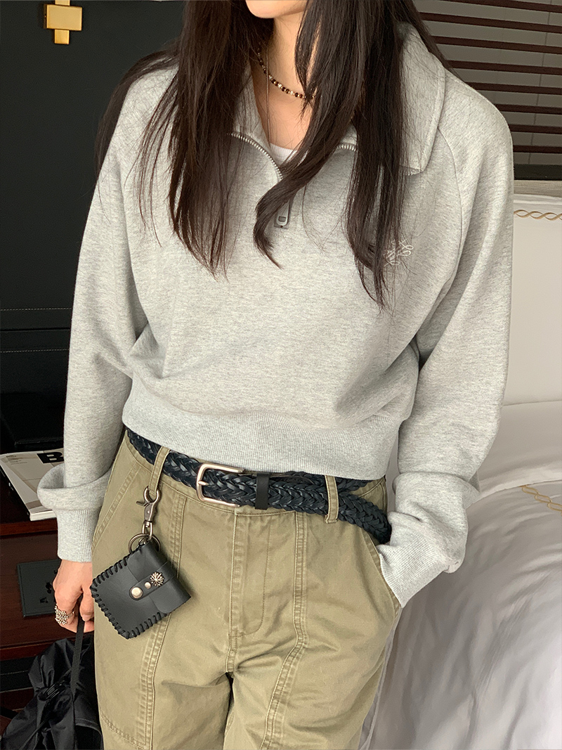 Minimalist Gray Half-Zip Sweatshirt for Women - Casual Long Sleeve Top for Autumn 2025, American Style Fashion Minimalist Gray Half-Zip Sweatshirt for Women - Casual Long Sleeve Top for Autumn 2025, American Style Fashion