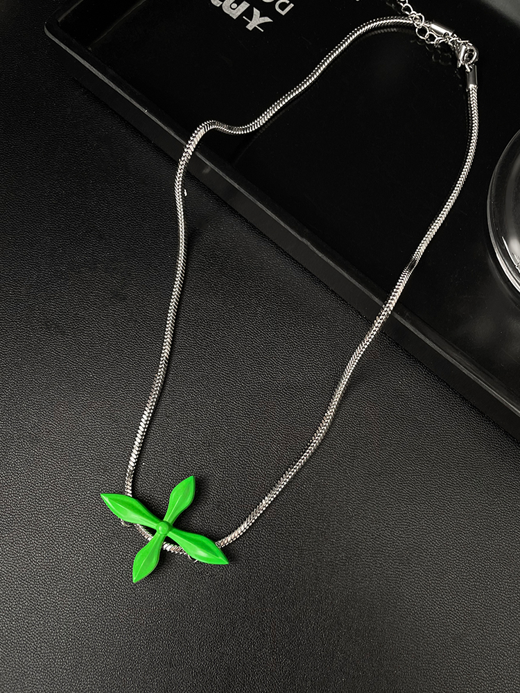 Minimalist Green Cross Necklace for Unisex, Stylish Titanium Steel Clavicle Chain, Trendy Sweet Accessories Minimalist Green Cross Necklace for Unisex, Stylish Titanium Steel Clavicle Chain, Trendy Sweet Accessories